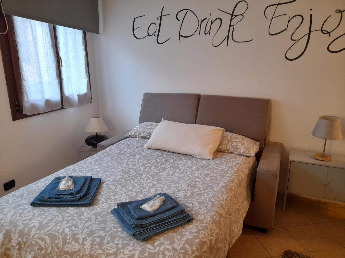 A Casa Di Sole Apartment อาเรเซ ภายนอก รูปภาพ